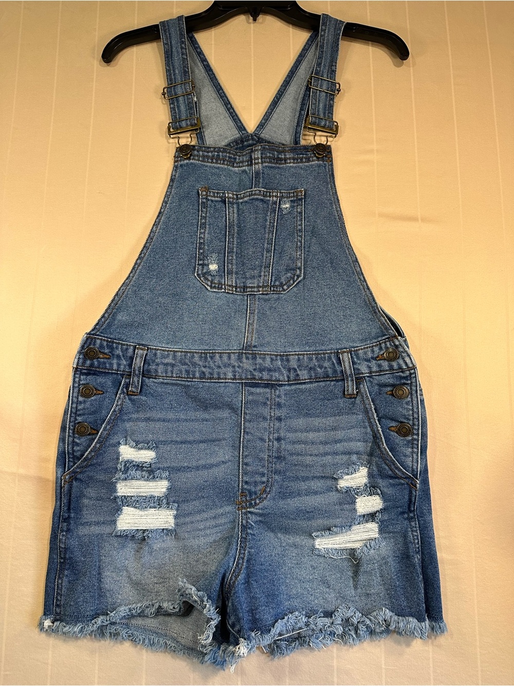 SO Kohl’s Distressed Denim Shortalls Vintage Stretch Mom Short Overalls EUC